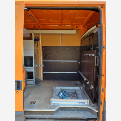 IVECO Kastwagen/Werkstattwagen, 3,5 t, AHK, Zusatzheizung