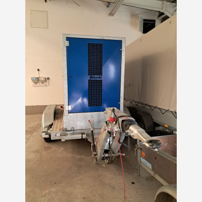 mobile Pumpe, selbstsaugend mit Tandem Tiefladeranhänger