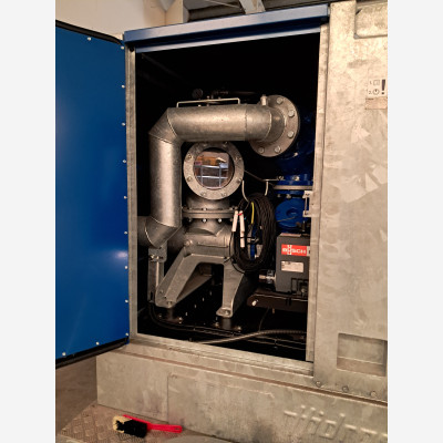 mobile Pumpe, selbstsaugend mit Tandem Tiefladeranhänger
