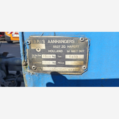 Anhänger Saris