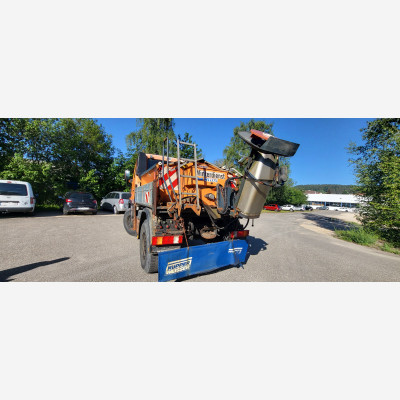 Unimog U 300 Typ: 405/10 mit Schmidt Mitos Streuer
