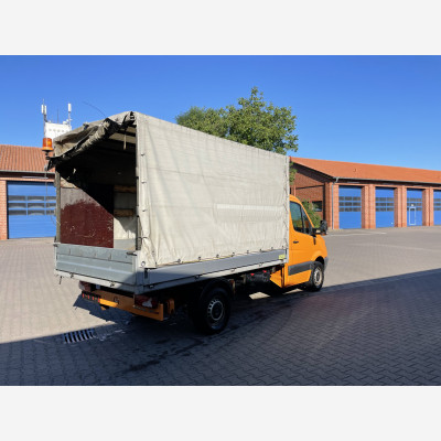 MB-Sprinter mit 3 Seiten Kipper und Plane und Spriegel 