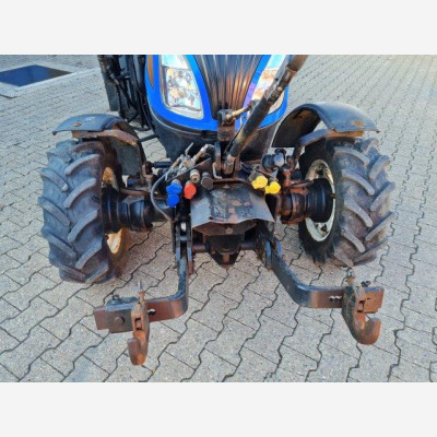 New Holland T4030N Kommunaltraktor