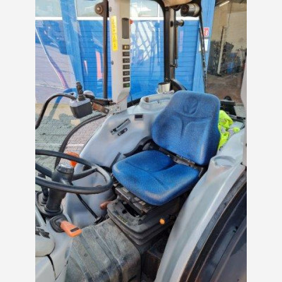 New Holland T4030N Kommunaltraktor