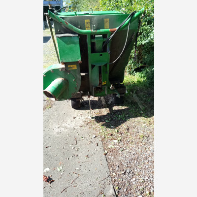 ### John Deere Materialaufsammelgerät (MCS) mit Hochentleerung 3 ###