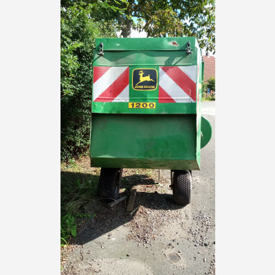 ### John Deere Materialaufsammelgerät (MCS) mit Hochentleerung 3 ###