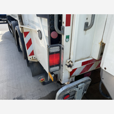 Müllwagen Scania P320 Faun Variopress