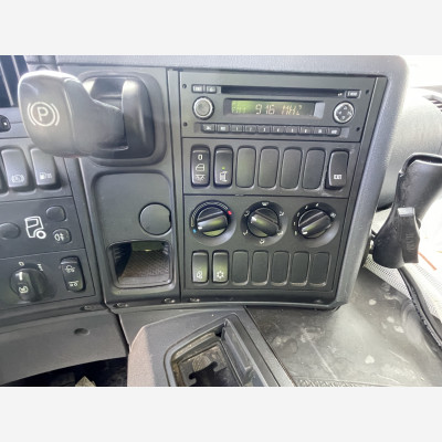 Müllwagen Scania P320 Faun Variopress
