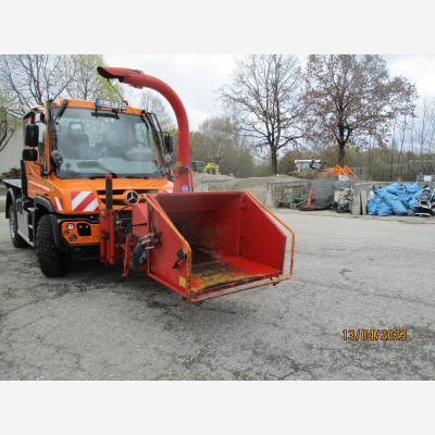 ### Holzhäcksler Typ Dücker Baujahr 2001 (Frontanbaugerät) ###