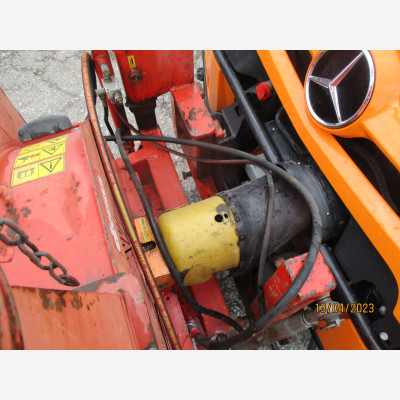 ### Holzhäcksler Typ Dücker Baujahr 2001 (Frontanbaugerät) ###
