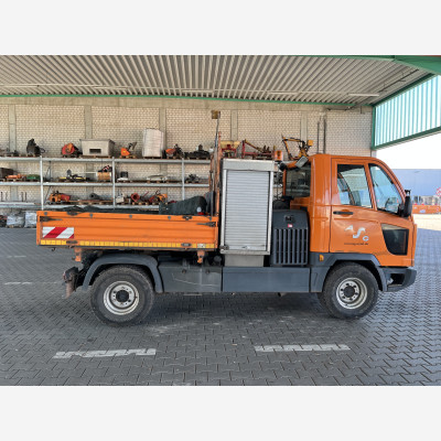Multicar M30 mit Winterdienstausrüstung